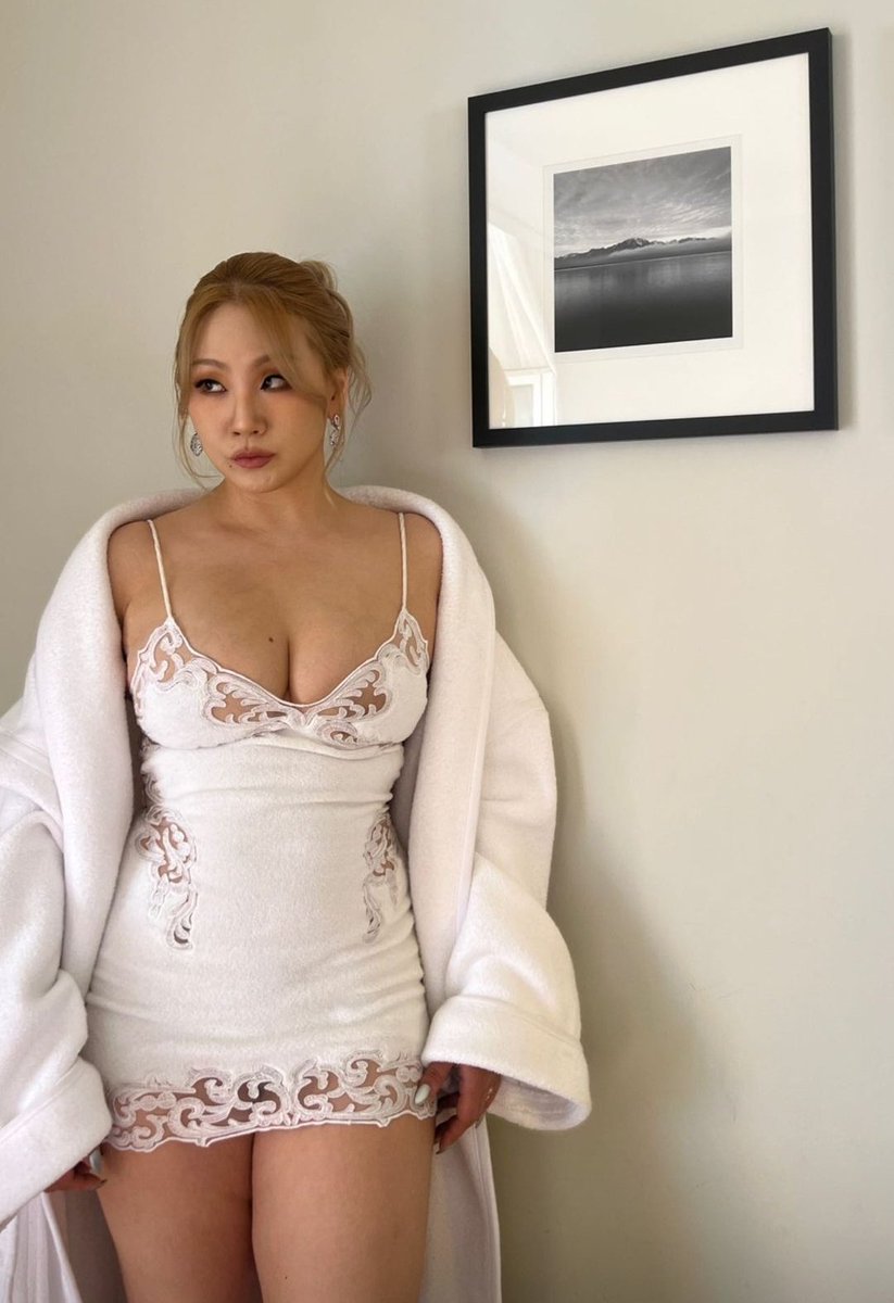 slqtylea's tweet photo. Need that dress so much my boobies would look so nice in https://t.co/cuADaUyiEZ