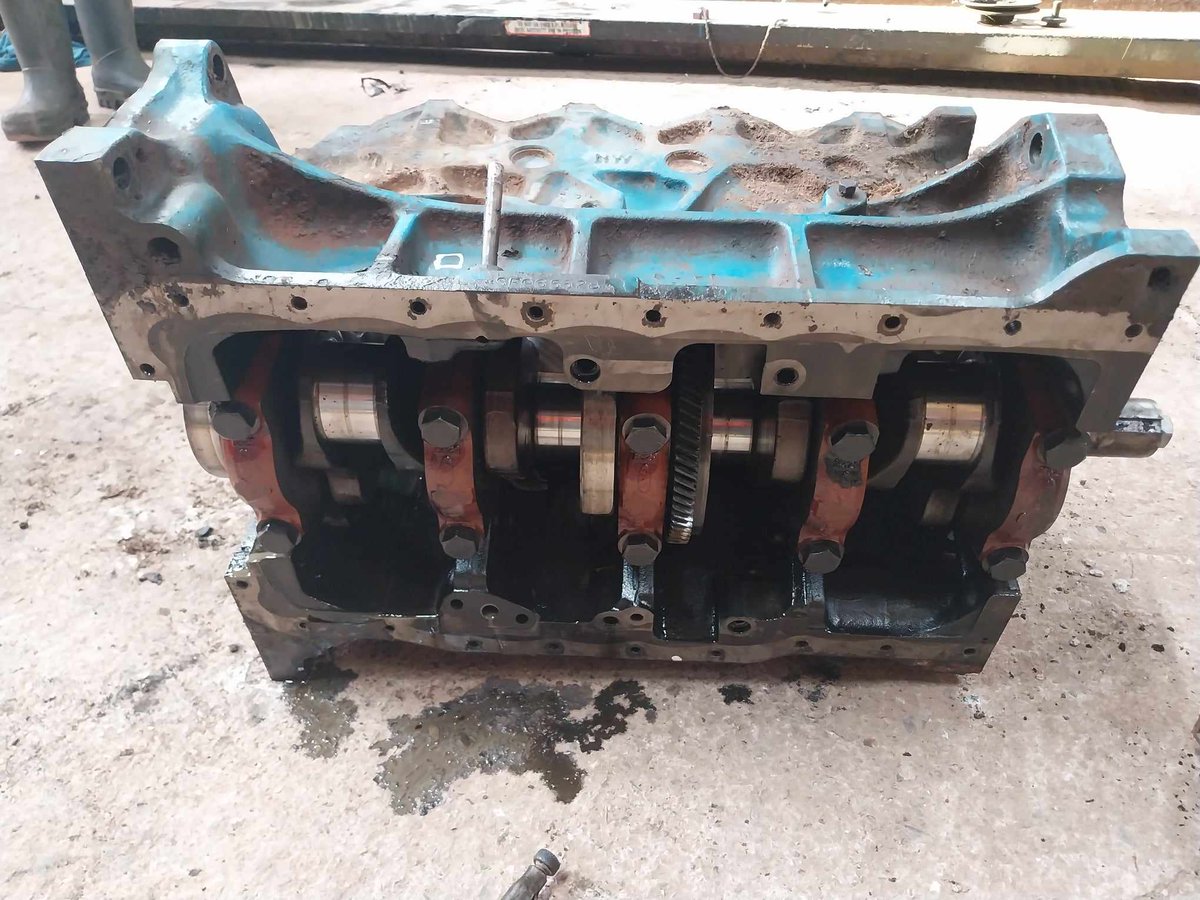wictonfarm's tweet image. DAY 1 of the workshop challenge has begun! This tractor has seen many adventures in her time - lets see if we can get her up and running again in just one week. Be prepared for photos of grease, sweat and hopefully no tears! #workshoplife
