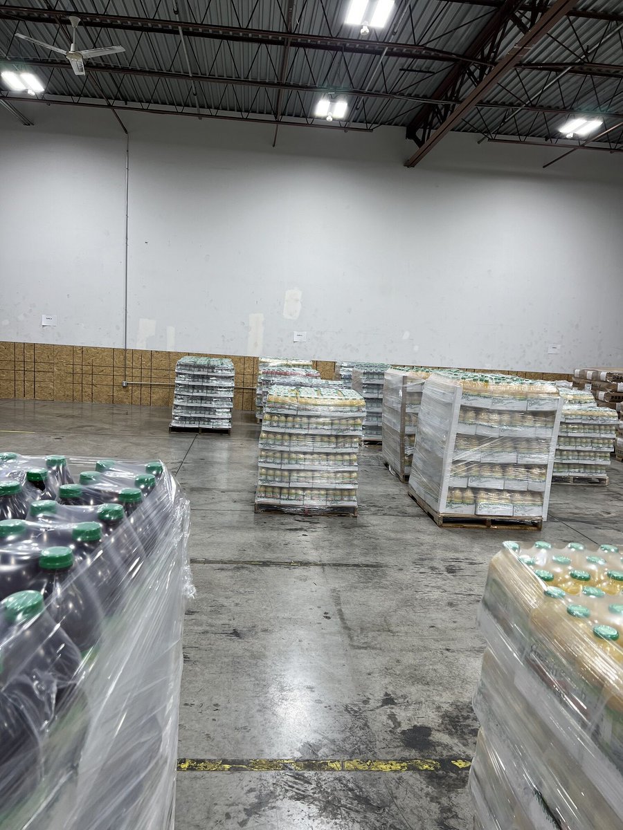 AmericanFSCo's tweet image. These #pallets were hanging on by a thread! One rough patch of highway could have caused a topple.

The AFS team was able to #restack and add necessary reinforcements to secure the load. Safe travels!
#trucking #rework

americanfreightservice.com