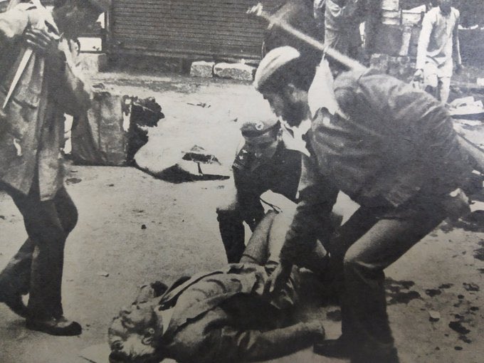 AdityaRajKaul's tweet photo. BIG BREAKING NEWS FROM KASHMIR 🇮🇳

Government of India in a historic step decides to reopen cases of Kashmiri Hindu genocide from 1989-90 after 34 years. 

First case to reopen is the case of Justice Neelkanth Ganjoo who was killed in 1989 by JKLF terrorists of Yasin Malik. Justice Ganjoo had sentenced JKLF terrorist Maqbool Butt. Maqbool Butt was hanged by India in response to killing of Indian Diplomat Ravindra Mahtre in UK. 

Thank you PM @narendramodi and HM @AmitShah. 

SIA seeks public help to investigate Neelkanth Ganjoo murder case

SRINAGAR, AUGUST 07: In order to unearth the larger criminal conspiracy behind murder of Retired Judge, Neelkanth Ganjoo three decades ago, the State Investigation Agency (SIA), through a communique, has appealed all persons familiar with facts or circumstances of this murder case to come forward and share any account of events which has direct or indirect bearing on the investigation of the instant case.

The communique further adds that the identity of all such persons shall be kept completely hidden and protected besides all useful and relevant information shall be suitably rewarded. The public has been asked to contact on 8899004976 or on email sspsia-kmr@jkpolice.gov.infor having any information related to this murder case.