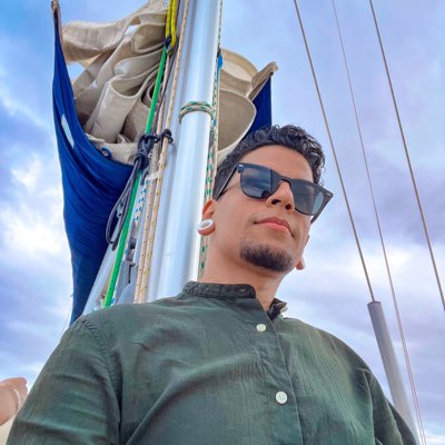 CarlosTequila's tweet photo. #NuevaFotoDePerfil https://t.co/WCKu4AICmF