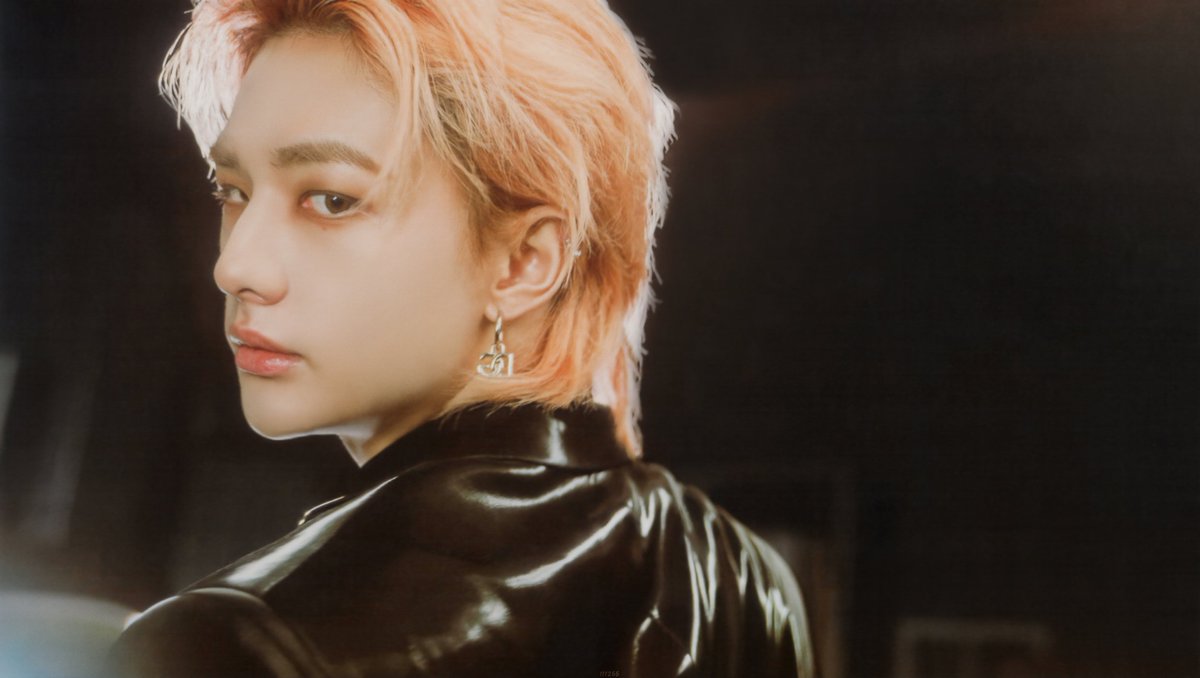 _fff255_'s tweet photo. [scan] 5-STAR digipack ver.

#StrayKids #스트레이키즈 #현진 #Hyunjin https://t.co/zHTClHATwl