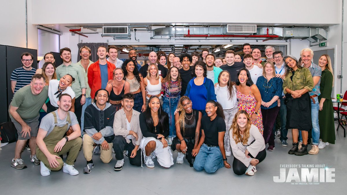 JamieMusical's tweet photo. Stepping #IntoTheSpotlight, the class of 2023/24! Rehearsals are underway with #JamieMusical and we can't wait to see what this new company brings. 👠💙✨ https://t.co/5VDHlABvXx
