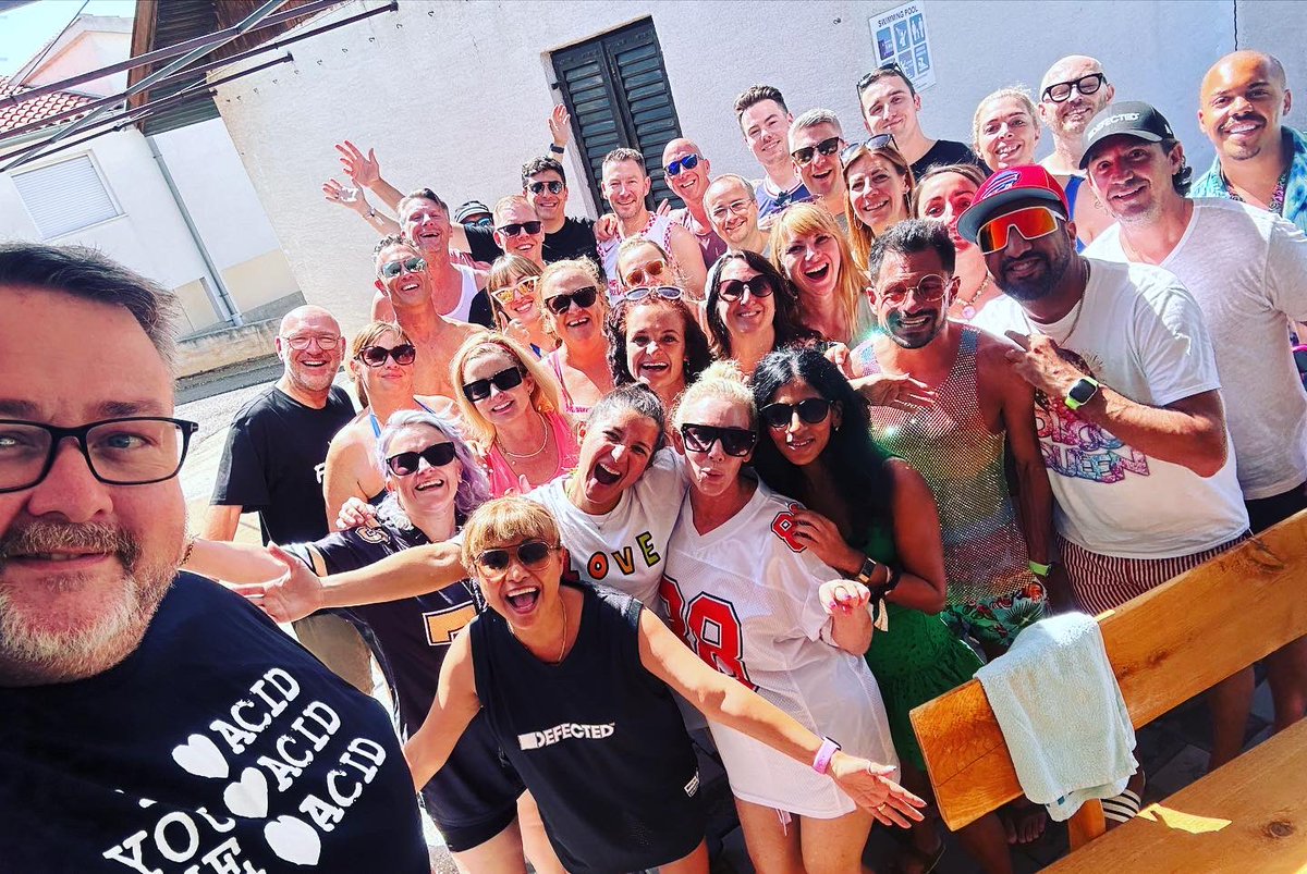 Wez Saunders tweet media