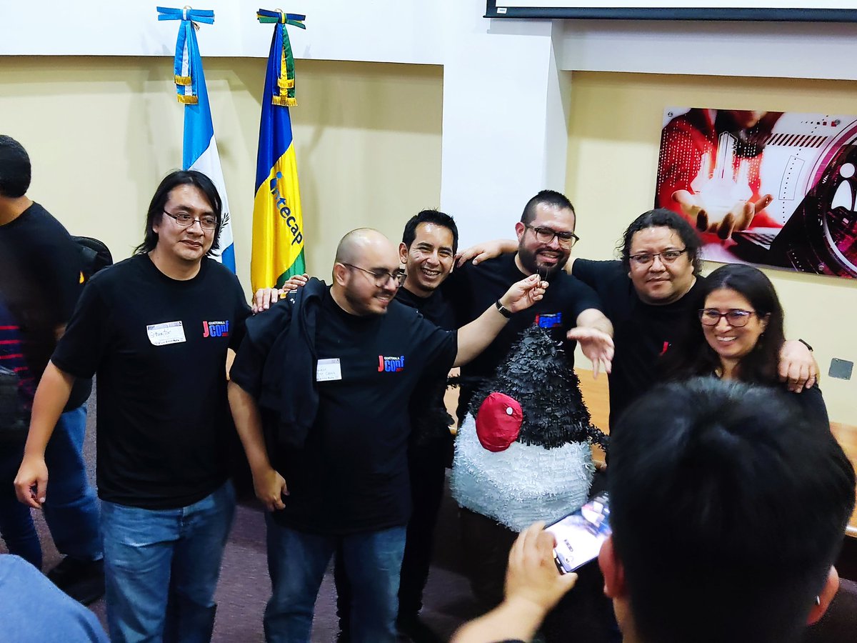 Java User Group El Salvador tweet media