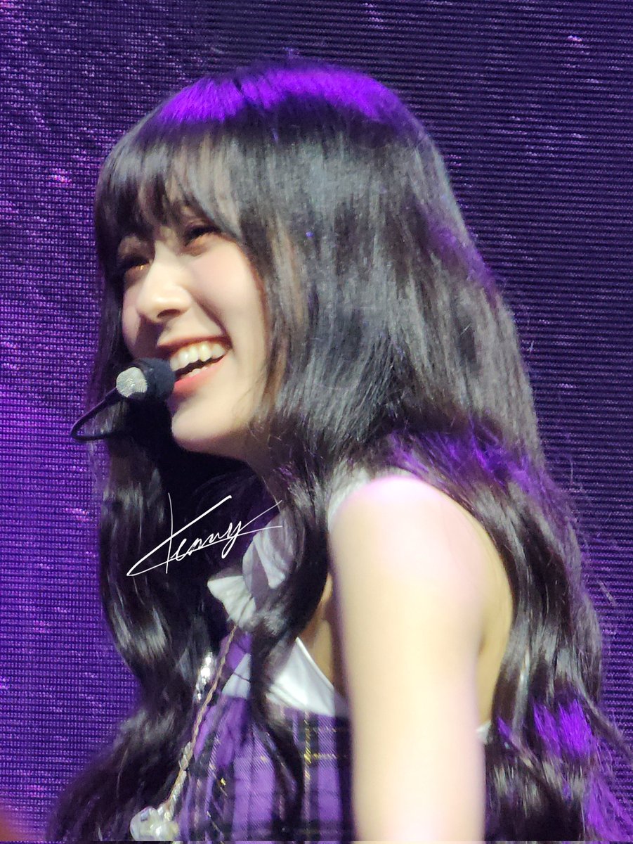 kcrace11's tweet photo. When she smiles...

#OECinBerlin https://t.co/HExSHFhnG5