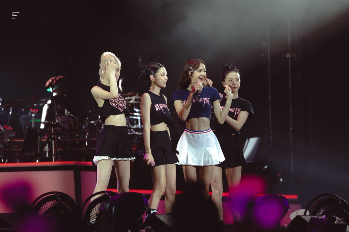 🤍🤍🤍🤍 forever 4

#7YearsWithBLACKPINK #FOUReverWithBlackpink #일곱살_블랙핑크_일평생_함께할게
<a href="/BLACKPINK/">BLACKPINKOFFICIAL</a>