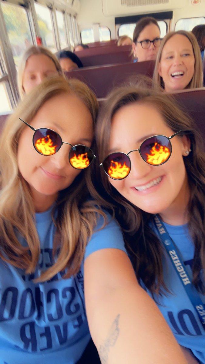 Liz Arnold tweet media