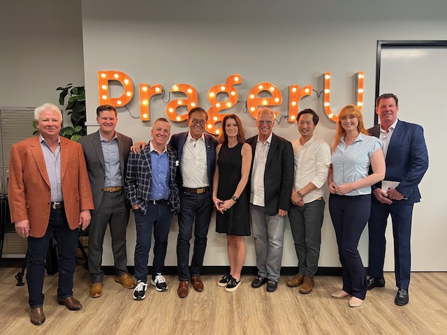 tom_wheelwright's tweet photo. Thrilled to have spent time with @prageru alongside Robert Kiyosaki and the incredible team. Excited to keep advancing on this educational journey together. Knowledge is key to financial success! 📚🌟 #Education #FinancialLiteracy #KnowledgeIsPower #TomWheelwright https://t.co/wFRWOL9AVC