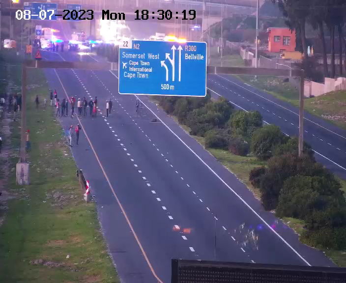 CapeTownFreeway's tweet photo. #Road_closure: R300 south and North between Stock Road and N2 due to #Protest_action #TaxiStrike, drive with caution. #SpeedKillsFacts https://t.co/EWpVaf9mXR