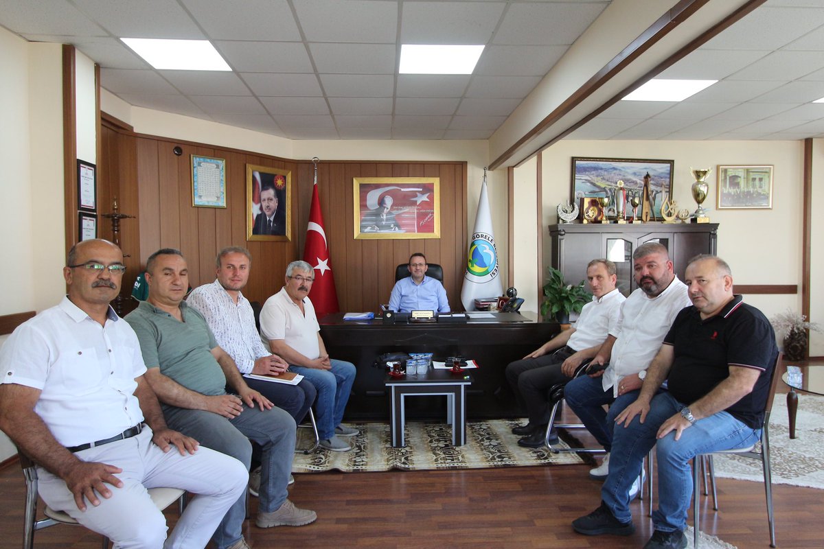 GSB_Giresun's tweet photo. Gençlik ve Spor İl Müdürü V. Muzaffer ERGÜN, Görele Belediye Başkanı Ahmet SÜLEYMANOĞLU' nu Ziyaret Etti. 

Ziyaret kapsamında İlçemizde devam eden spor faaliyetleri ve etkinlikler ile yapılması planlanan projeler hakkında istişarede bulunuldu. https://t.co/5GWUFIJoX5