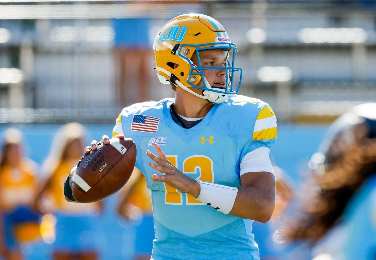Mikey_Rescigno3's tweet photo. After a great conversation with @CoachRobertsLIU I am blessed to received a PWO offer from Long Island University! @LIUSharksFB @CoachRCooper  @AdmiralFootball @QBCoachBrady https://t.co/sjnDiO9iCW