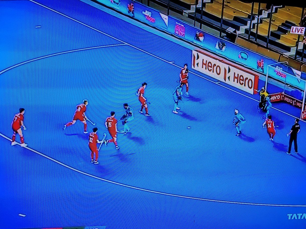 MisraSundeep's tweet image. Four consecutive PCs defended by India, with Rohidas closing down the angle. Ten mins to go in Q4. #AsianChampionsTrophy #IndiaKaGame #KORvsIND