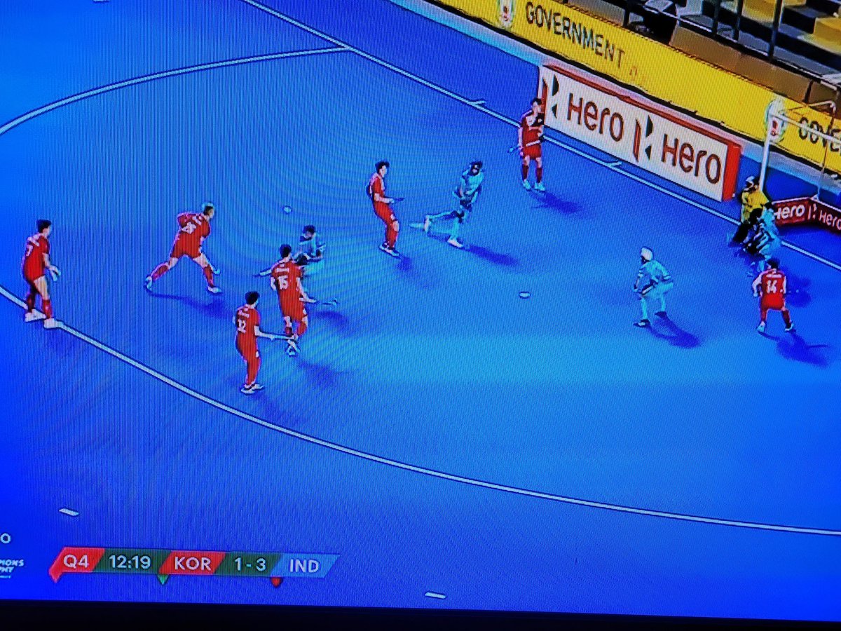 MisraSundeep's tweet image. Four consecutive PCs defended by India, with Rohidas closing down the angle. Ten mins to go in Q4. #AsianChampionsTrophy #IndiaKaGame #KORvsIND