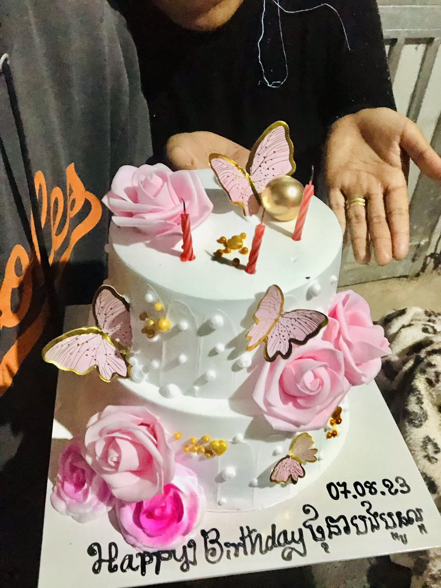 RumThuna's tweet photo. សូមអរគុណច្រើនបាទមិត្ដសំរាប់នំថ្ងៃនេះ។ ขอขอบคุณมากครับสำหรับขนมเค้กวันนี้ ขอให้สิ่งที่ไม่ดีและเรื่องร้ายๆที่ผ่านมาขอให้ผ่านไปให้หมดขอให้นับจากวันนี้ไปมีแต่เรื่องดีเข้ามาในชีวิตด้วยเถอสาธุ https://t.co/c9nhQHnzJI
