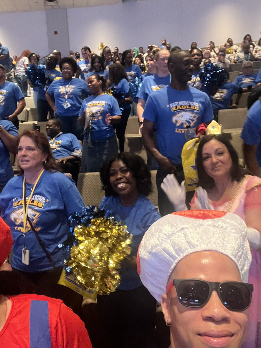 TrevorKWilliams's tweet photo. Dueitt Middle School is representing at #Convocation2023 #LevelUp #GameOn  @SpringISD @DueittEagles @slomelib @KDussette @WIT_Watsun @SpringISD_Super https://t.co/f0DreqVY8M