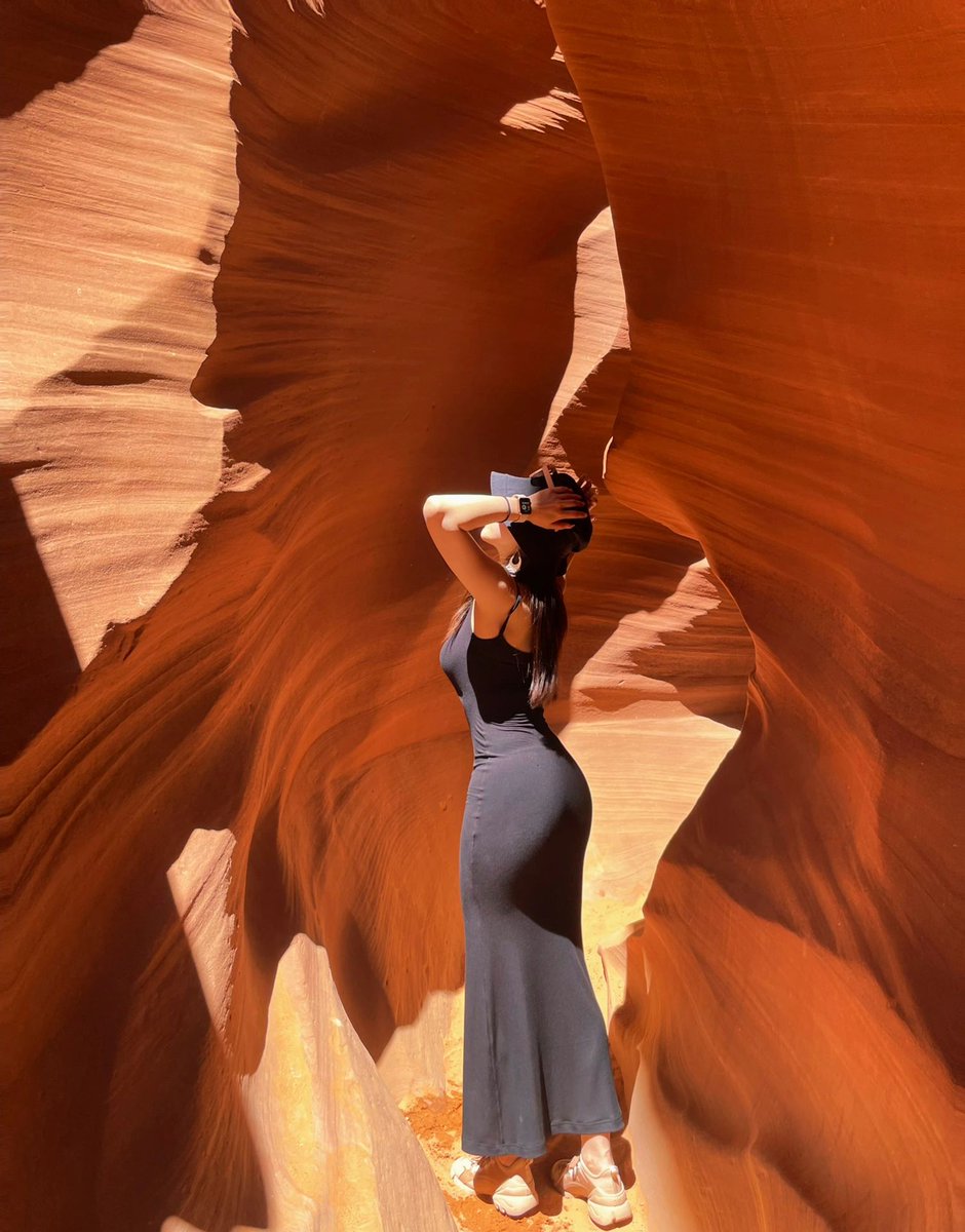 daversifier's tweet image. Hit the lower Antelope Valley in Las Vegas, I was in the valley at 1:00 p.m., it was really sunny, come on guys must pay attention to sunscreen! #AntelopeValleyUSA #travel #hiking #enjoy #adventure #sky #beauty #nature