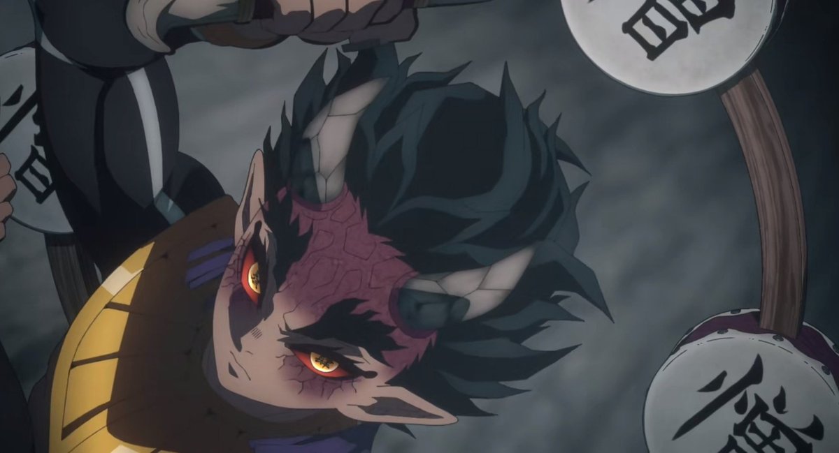 「 ตึง ! ตึง ! ｣

ท่ามกลางค่ำคืนอันเงียบสงัด กลับมีเสียงกลองดังขึ้นราวกับงานเทศกาล

หากแต่เป็นเสียงเพรียกมรณะที่ใช้สรรค์สร้างมังกรไพรให้พุ่งเข้าโจมตีนักล่าอสูรกลุ่มหนึ่งที่แห่กันเข้ามากำราบโซฮาคุเทนผู้นี้

" น่าชิงชัง..... น่ารังเกียจ..เหลือเกิน... "