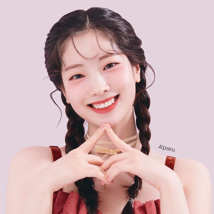 twicebsocial's tweet photo. Dahyun is the 3rd Most Followed Kpop Female Act with 45.5K+ new followers yesterday on Instagram! 🤍✨

#TWICE #DAHYUN @JYPETWICE https://t.co/vnHXQYgU2n