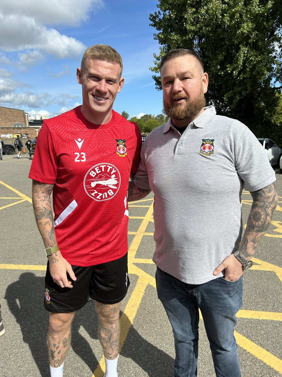 BernardVerbeek's tweet photo. @Wrexham_AFC Buzzing to meet the main man #JamesMcClean ⚽️💪🏻 https://t.co/UTmCLvVXDL