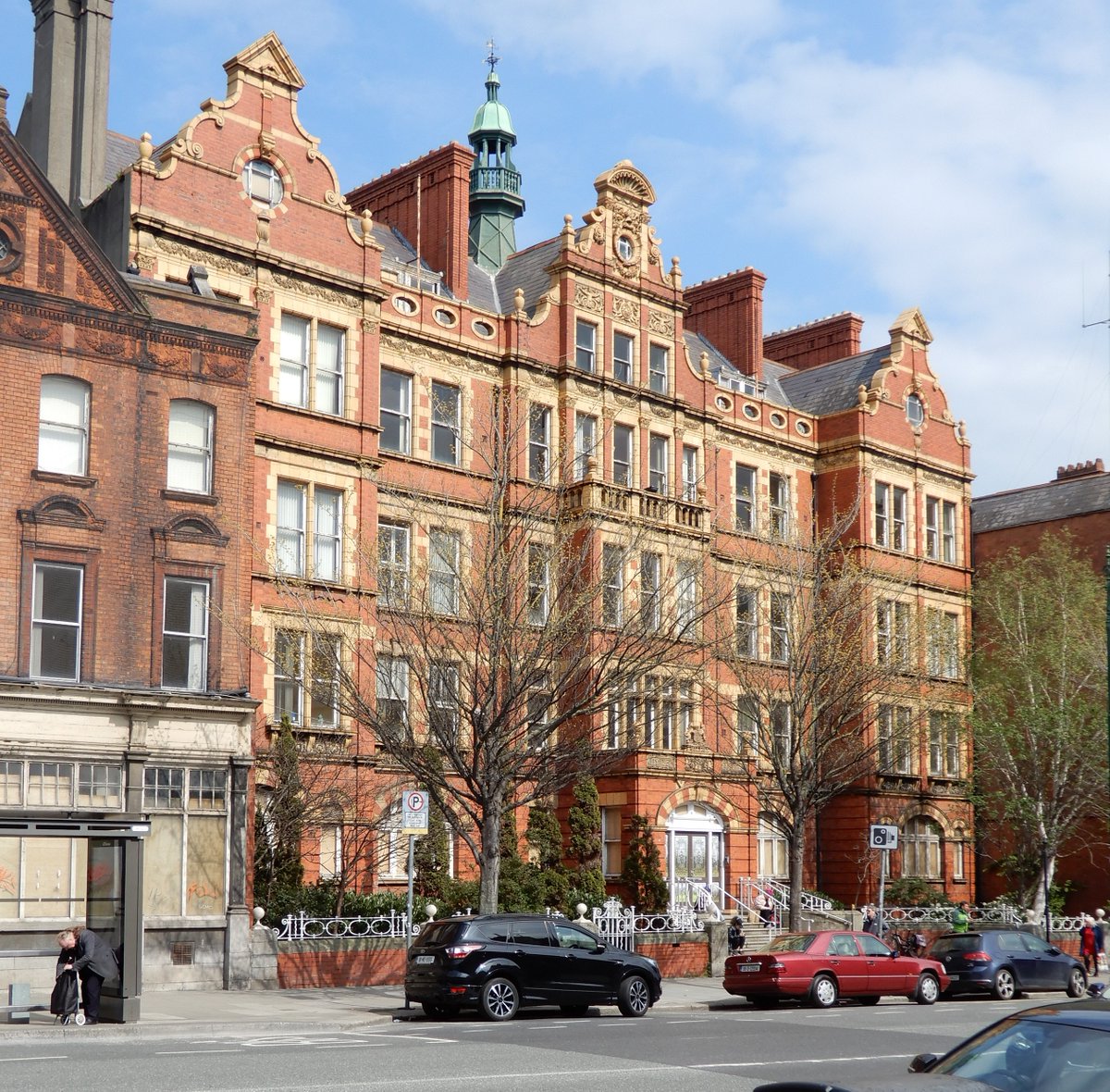 Dublin retains a number of significant landmark historic buildings which have remained vacant for an extended period and must be brought back into use and conserved.
📷:
Iveagh Market
Aldborough House
Independent House
Baggot Street Hospital

#DerelictIreland #BuildingsAtRisk