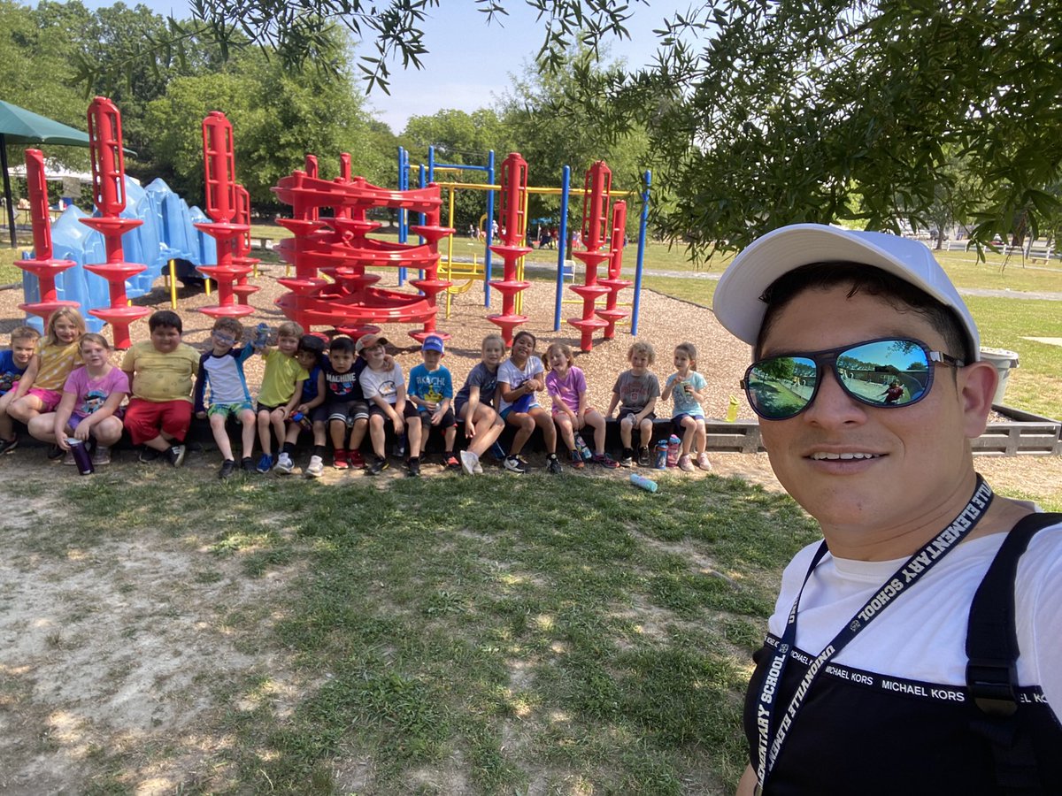 ljbonett's tweet photo. About today on the #ExchangeDay2023!!! 
My journey as an #AmbassadorTeacher has been one of the most amazing experiences that have happened to me! I have become a better person and teacher now #UnitingOurWorld through @ParticipateLrng
@UnionvilleESNC https://t.co/wBqkko81gY