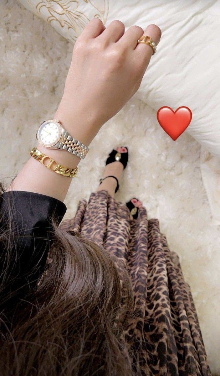 1lli1p's tweet photo. سبحان من يعطي قبول المخاليق 
وسبحان من يفرق عطا عبد عن عبد

بعض الاوادم شوفها يجلي الضيق
وبعض الاوادم .. شوفها يدبل الكبد

                           ………..مـ♥̨̥̬̩سآإء آإلخير🎶✨ https://t.co/b0YqkjTMFx