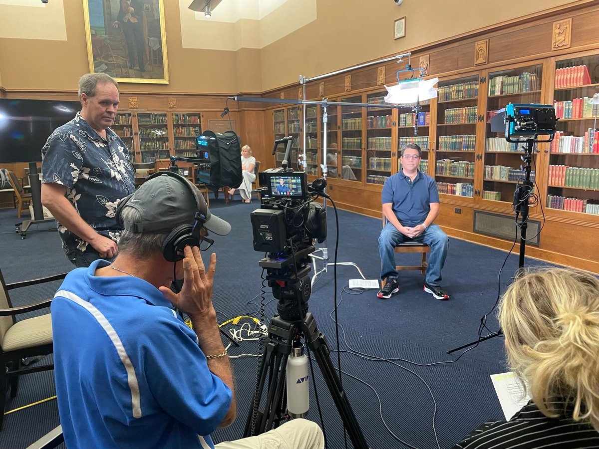 MindMaxLLC's tweet photo. Lights, camera, action! 🎥 SMU CAPE program instructors were the stars of the show at a recent on-campus video shoot. 

#HigherEducation #CollegeAdmissions #Engagement

@SMUCAPE https://t.co/4WgwrSborh