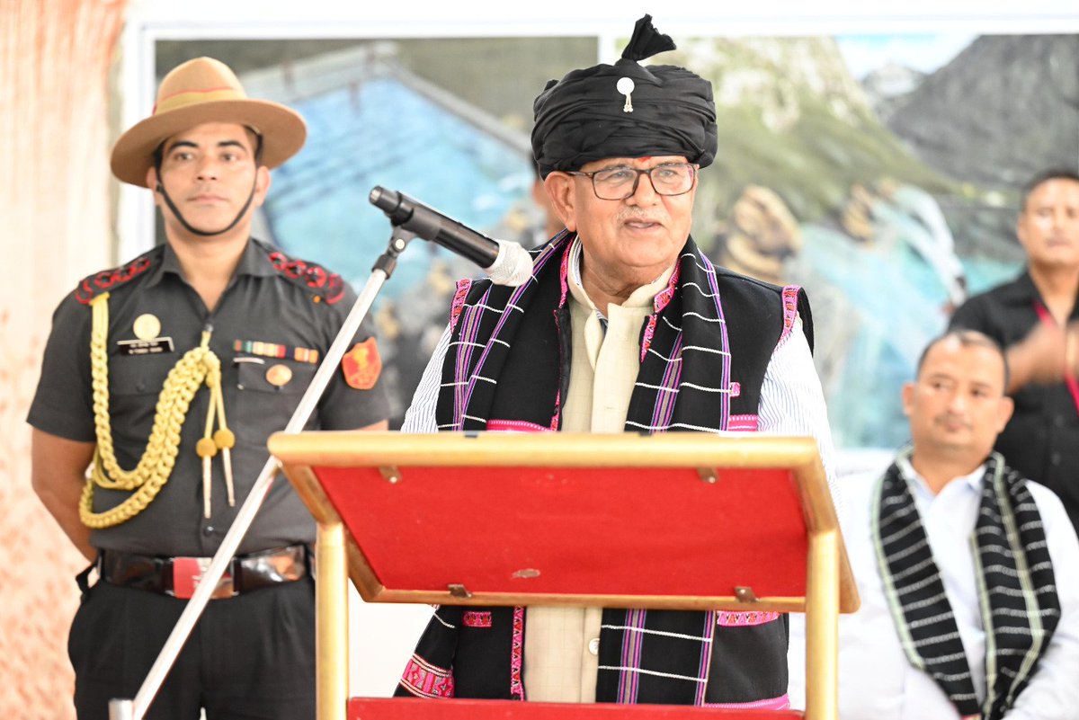 आज परशुराम कुंड पर विप्र फाउंडेशन के समारोह में असम के राज्यपाल श्री गुलाबचंद जी कटारिया पधारे। साथ मंचासीन हैं श्रीमती अनिता कटारिया, श्री चाउना मीन, उपमुख्यमंत्री, अरूणाचल प्रदेश, श्री हरिचरण दास बाबाजी, तीन विधायकगण। यहां संस्था द्वारा 51 फिट की मूर्ति स्थापित की जा रही है।