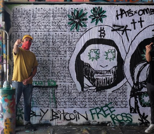 Good morning web3 fam😶‍🌫️

Enjoy this crazy art by <a href="/belikehats/">HATS</a> 📸