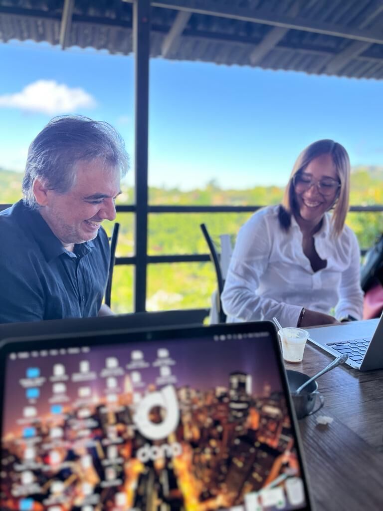 DANAconnect's tweet photo. 🎉 Welcome to the team, Brigitte Ferrer Petrillo! 💪 💡 🙋‍♀️

We welcome Brigitte Ferrer Petrillo as a new DevOps Engineer at @DANAConnect  In celebration, we kicked off the day with a little field 🚐 trip and special breakfast 🍳 outside the office 💻.
#WelcometotheTeam https://t.co/lAL0QUXsis