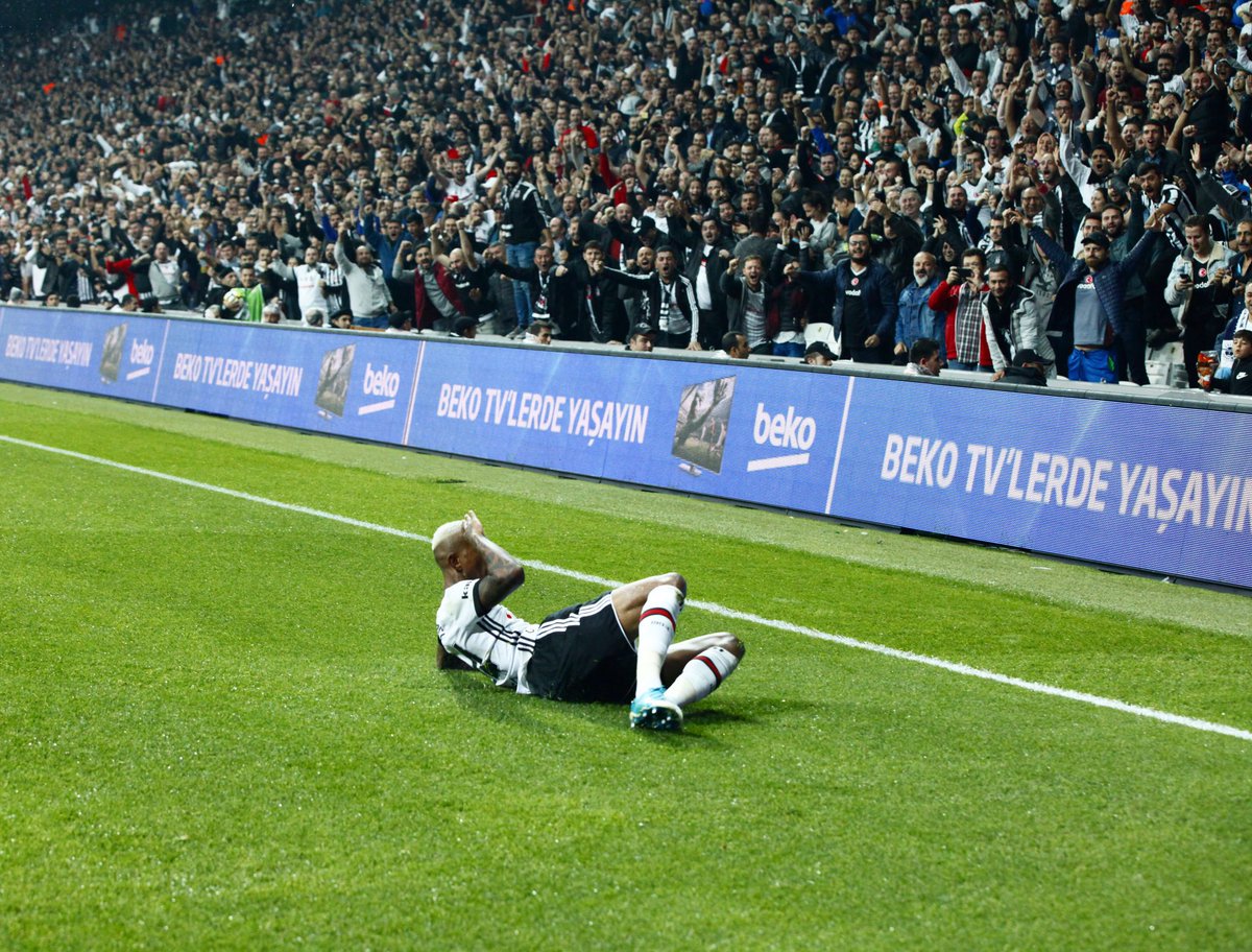 ForzaSenBenYok's tweet photo. Şu anı yeniden yaşamak için...
Haydi ! @talisca_aa 

 #ComeToBesiktasTalisca https://t.co/Cp20w0x8Tq