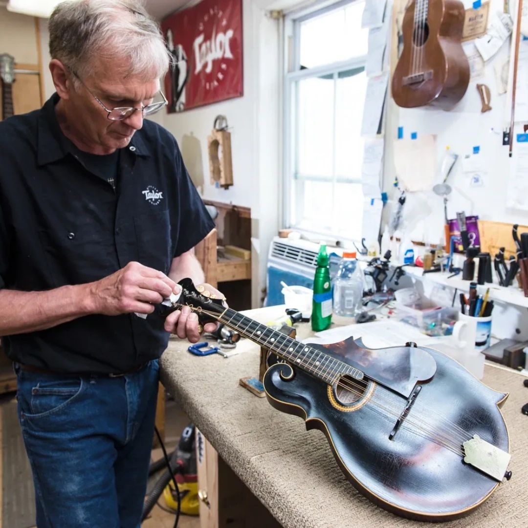 appblugrass643's tweet image. Got a broken banjo or guitar that needs some TLC? Our expert repair team is here to help! 🪕 Drop us a message or give us a call at (410) 744-1144 to schedule your instrument&apos;s spa day. #instrumentrepair #musiciansupport #catonsvillebusiness