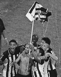 SAUDADE DA ÉPOCA RAIZ...

Fala ai <a href="/OleMarques09/">Marques Batista</a> <a href="/Atletico/">Atlético</a> 

JOGADOR FAZIA O FUTEBOL SER LEGAL