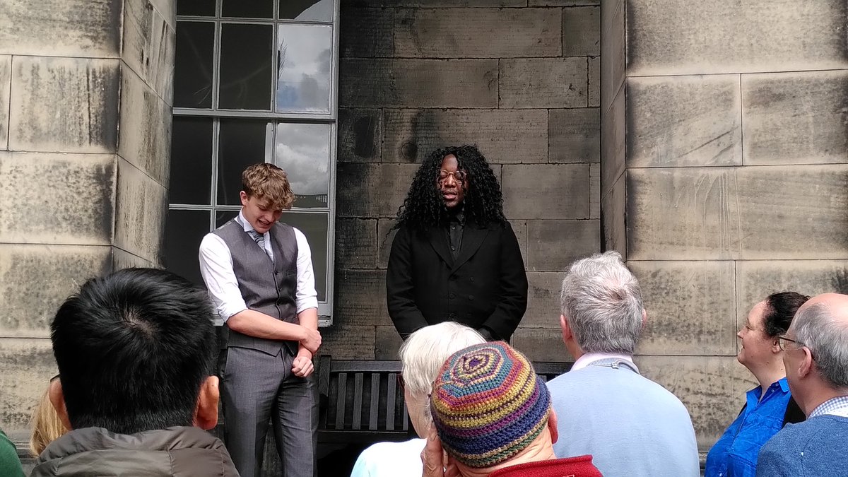 Geowalks's tweet photo. Another cracker of a @DarwinEdinburgh @edfringe show in the sunshine this afternoon. One audience member said it was the best thing she'd done all week!
Still plenty of tickets available for the rest of the run, 2pm each day until next Sunday.
https://t.co/kxl7Nhi0Ei https://t.co/gSw6jgWPzw