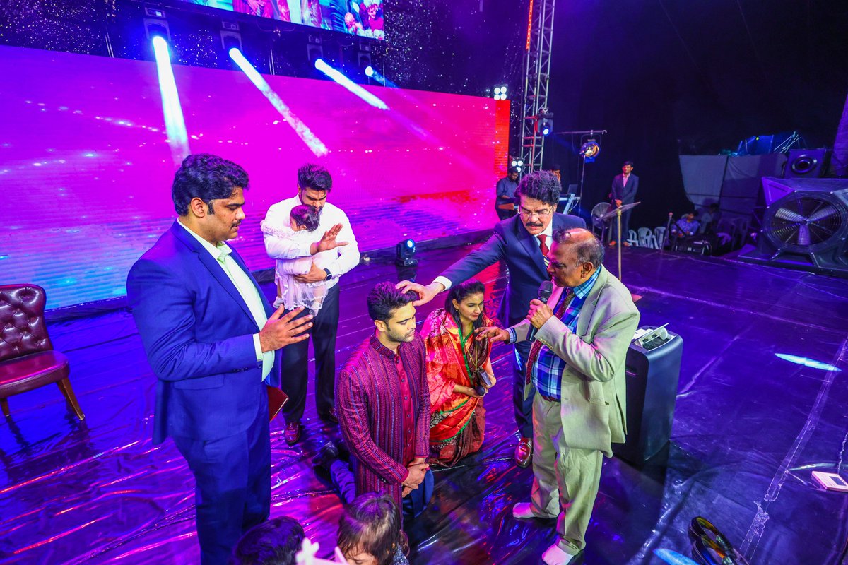 DrJayapaul's tweet photo. The Lords Church 5th ANNIVERSARY, Hyderabad. 01-AUGUST-2023
#drjayapaul #rajprakashpaul #jessypaul #josephprakash #nmichaelpaul #thelordschurch #5thanniversary #hyderabad https://t.co/I198fakOYG