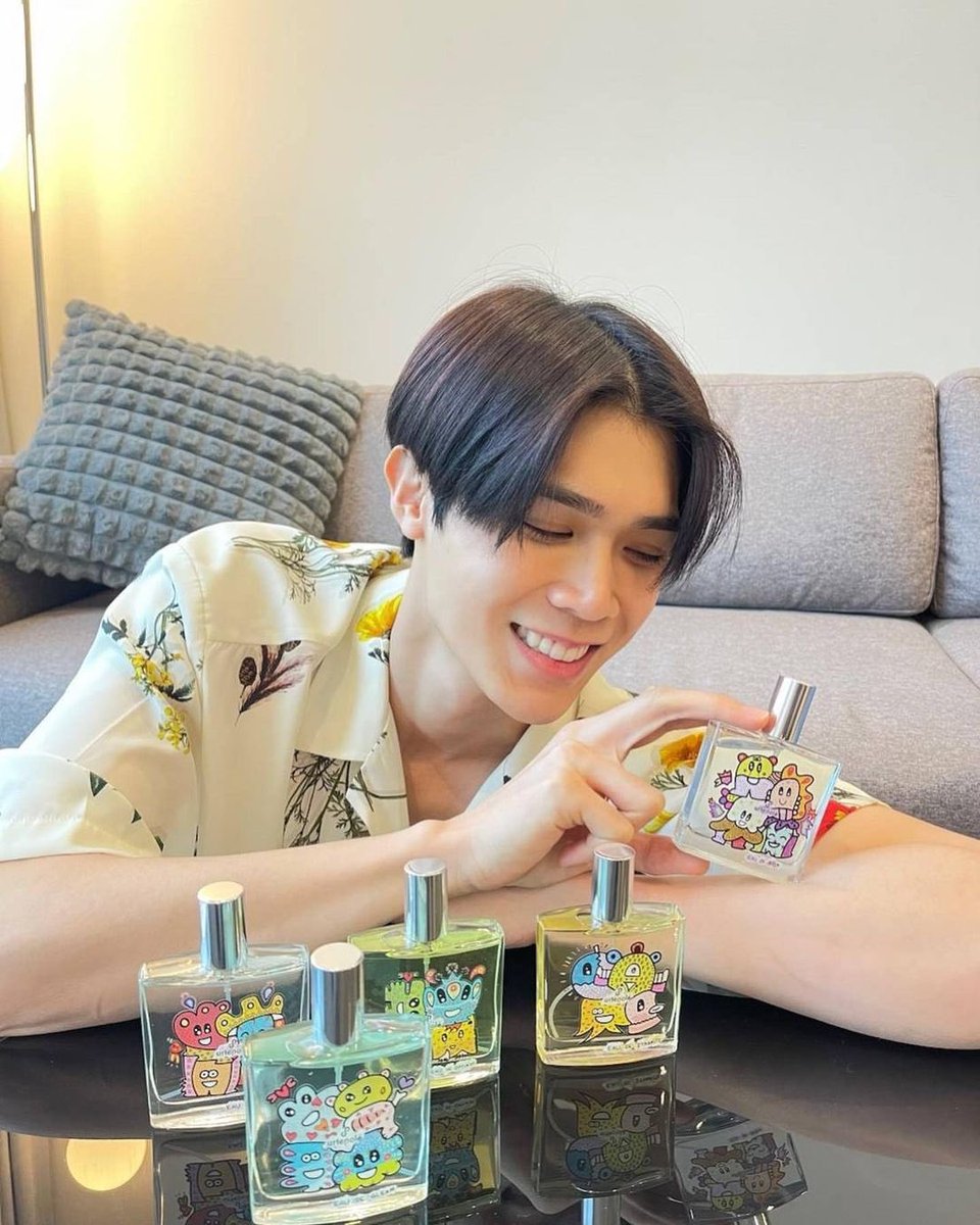 ImSue_s's tweet photo. Does any Malaysia #BabyFeat #CaptainPeat interested want to buy artepole? I can help with buying but limited orders due to the luggage weight. Price RM 180 (No include MY postage fee)
Last order:8/8 before 8pm (Purchase on 9/8)
#pasarBL 
#Peatwasu 
#CaptainPeat 
@pasarthai https://t.co/8zGG4udRu2