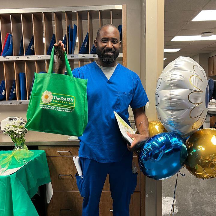 kimqpt13's tweet photo. Congrats Ricky Davis on your DAISY award! 🙌

Ricky was nominated by one of the many patients he has taken exceptional care of.

I am proud to work with such a caring nurse! 🌼 https://t.co/J0w2GjzS6J