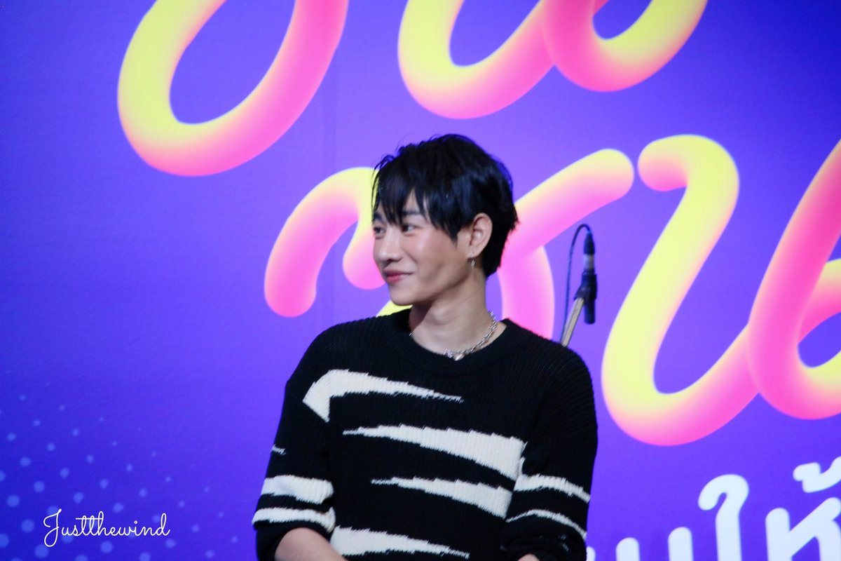 justthewind's tweet photo. คิดถึงก็จัง @peckpalit
#ซนซนTalkAndShow #เป๊กผลิตโชค #PeckPaLitChoke #palitgallery #justthewind https://t.co/e7GzdhZMLW