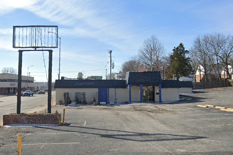 NEXTSTL's tweet photo. Demo Alert: The former Talayna's at 1115 Hampton at Berthold.
Aug 9 the Planning Commission will consider rezoning 6110 Berthold, the parking to the west, to facilitate consolidating two parcels and build a new building.
Disco balls -> Comprehensive Marijuana Dispensary Facility https://t.co/Vy55xOeKtQ