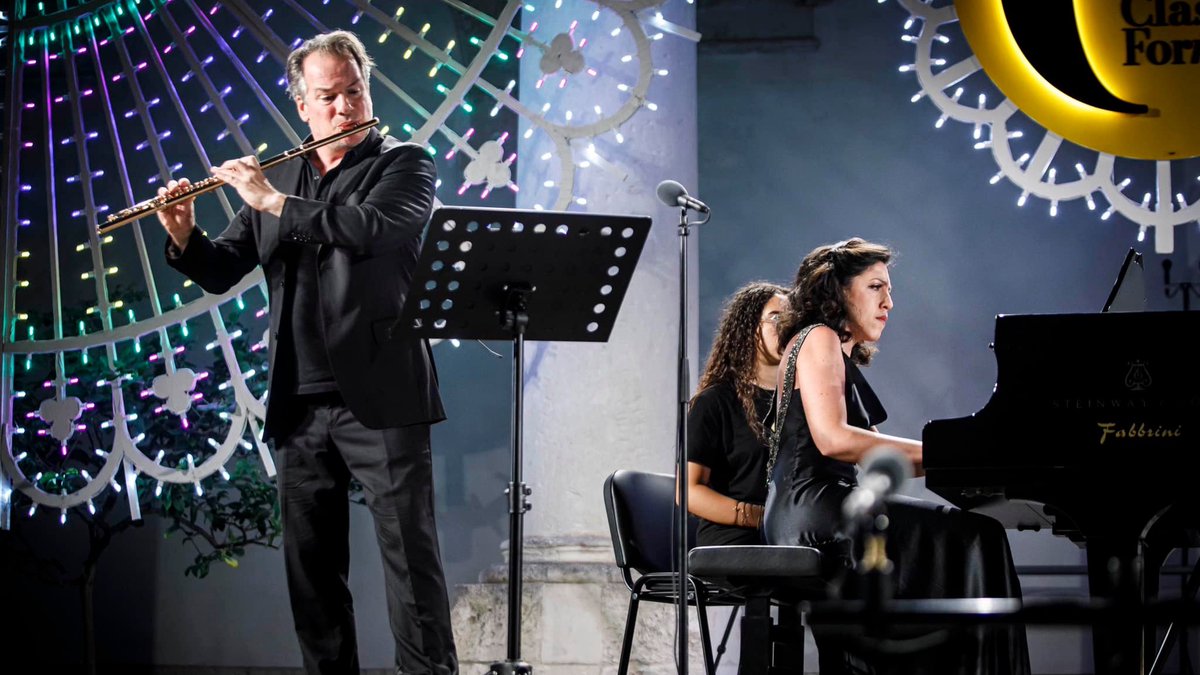 PrimoArtists's tweet image. Congratulations to @BeatriceRana on a successful 7th edition of her @ClassicheForme Festival in Lecce! 🇮🇹 Bravissimo!! 👏👏👏

@EPahud, Stephen Waarts, Ludovica Rana, Mario Brunello, Giovanni Sollima, @MarmenQuartet, the Teyber Trio, Tim Crawford, Tim Posner, Timothy Ridout,