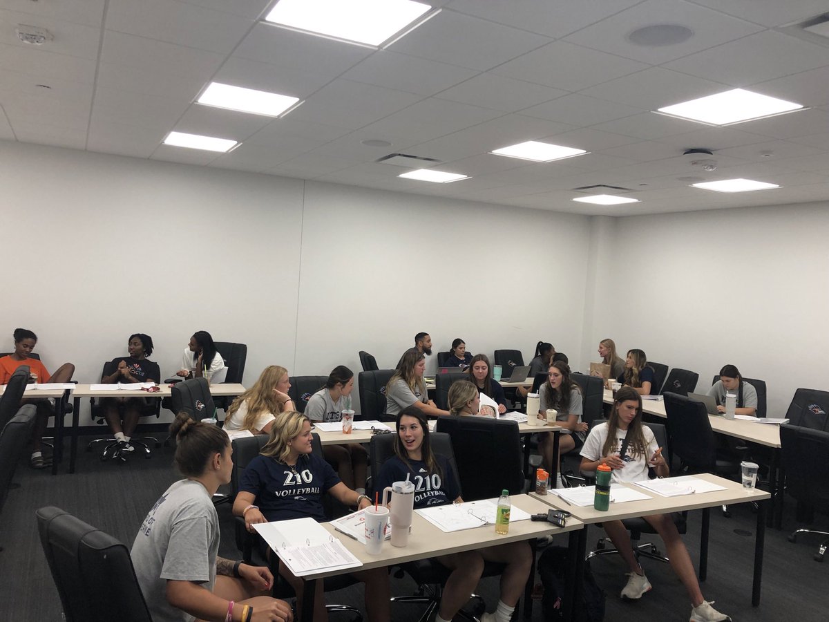 RoadrunnerRules's tweet image. This is your 23-24 @UTSAvolleyball Roadrunner team getting their compliance education!  #BirdsUp #LetsGo210 #BumpSetSpike