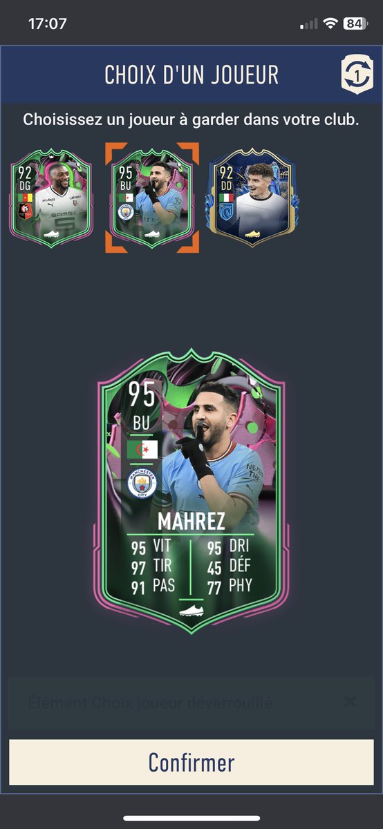 Axol_l's tweet photo. @FansdeFUT Pas mal le futties 93+ et les récompenses futchamp https://t.co/vLgkNZi9c0