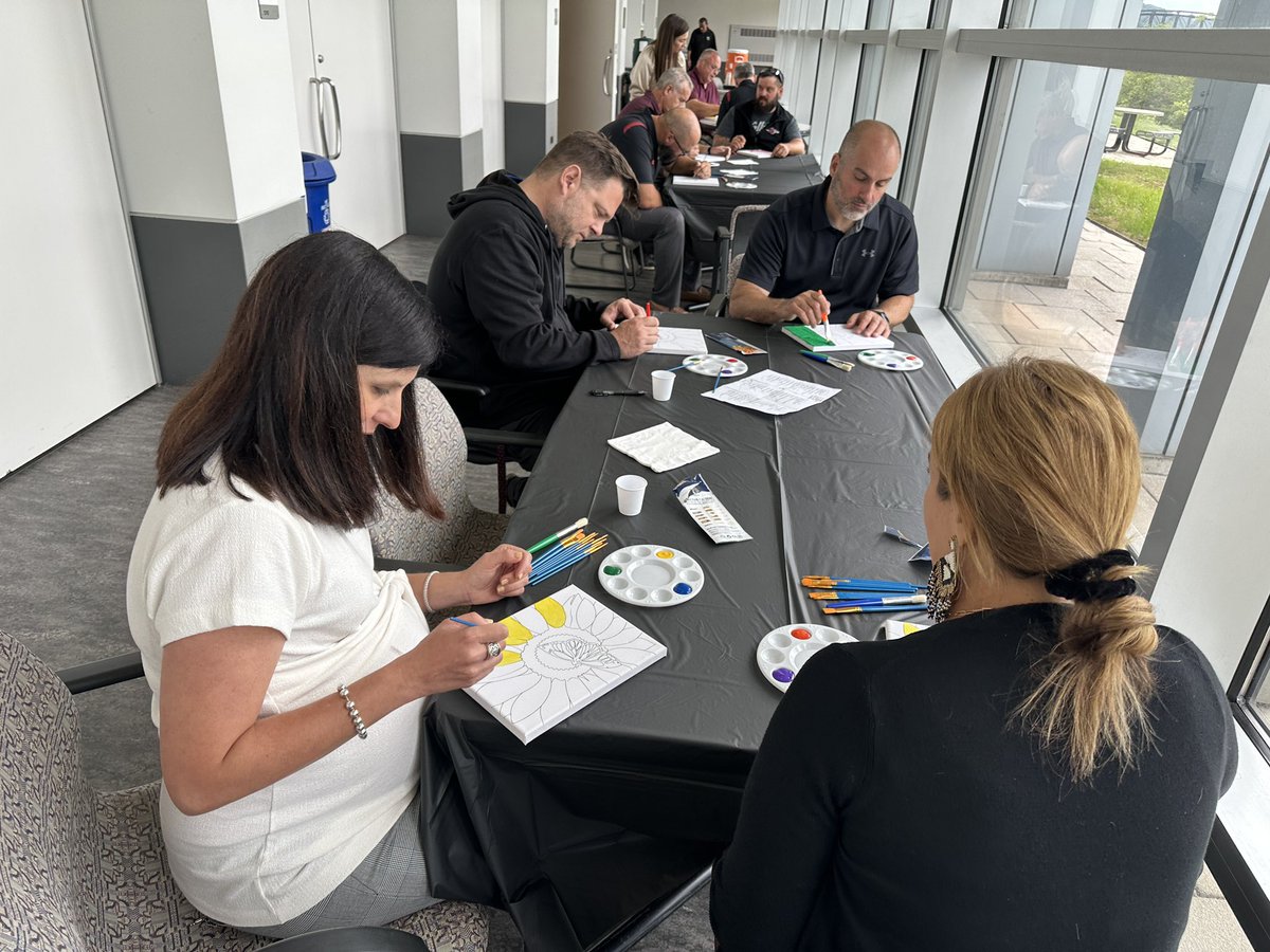 mcperry705's tweet image. 🌈 Harnessing the power of both sides of the brain at our admin retreat! 🧠💡 Balancing creativity and analytical thinking to unlock innovative solutions. It&apos;s a harmonious blend of imagination and strategy. 
#RIASEC @AlleghenyIU3 @PGHWorldofWork