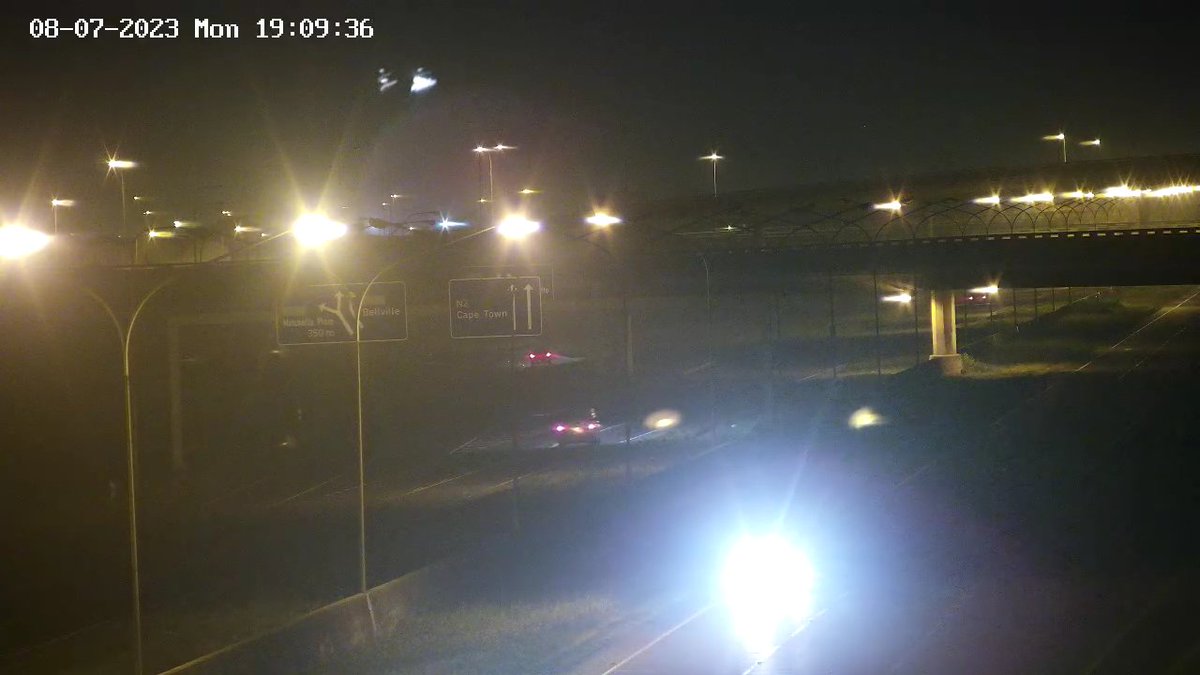 CapeTownFreeway's tweet photo. Update: #Road_Closure due to Protesting, R300 between N2 and Stock Rd, has reopened, pass with caution. #Protest_action #Taxistrike #SpeedKillsFacts https://t.co/eHoDVMnFUh