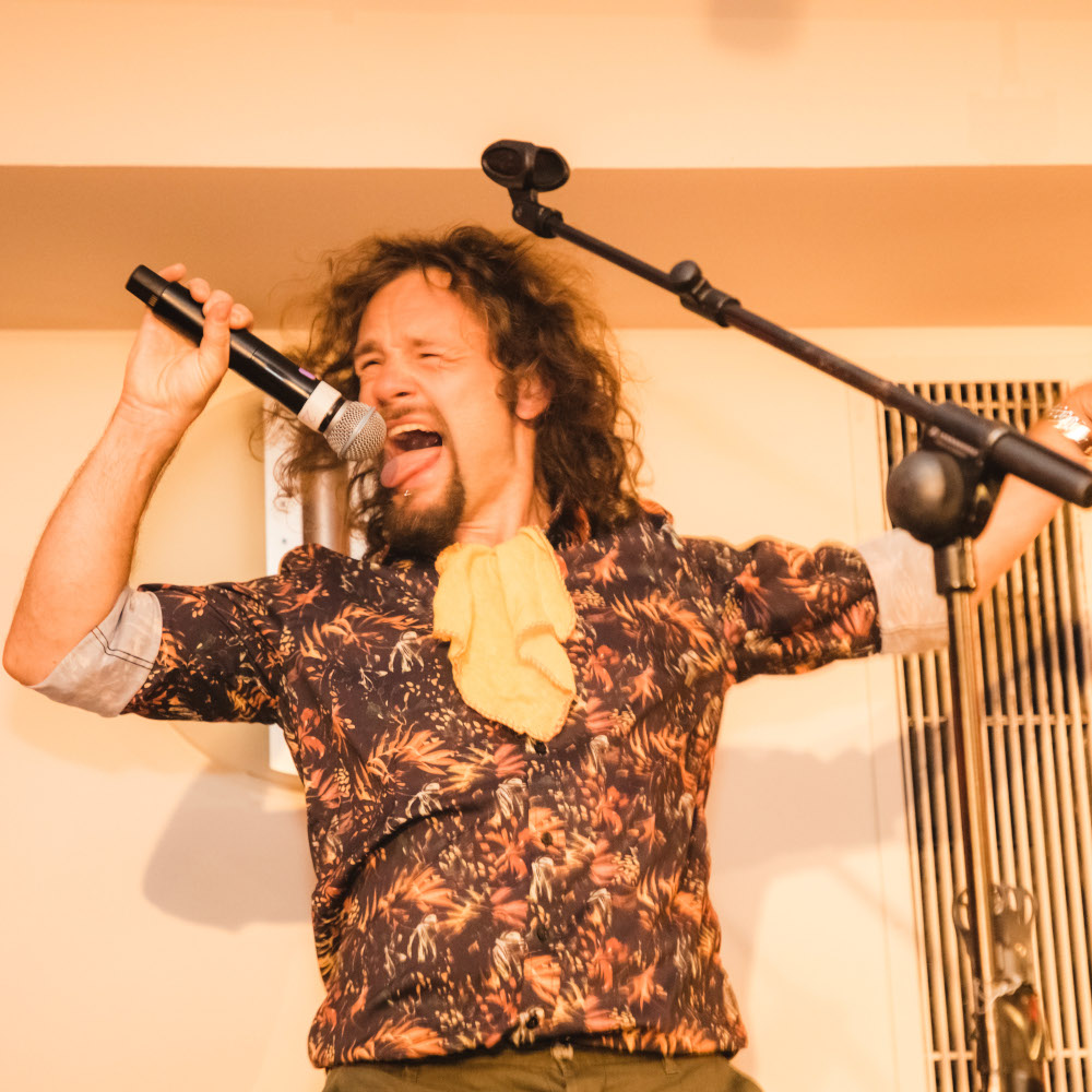 Uncover the power of connecting with others who have #ADHD.

Find both understanding and confusion as you watch my show and think ‘What the hell is going on here!?’ 

Tickets for tonight available here:
tickets.edfringe.com/whats-on/alex-…

#ADHDConnection
#ADHDCommunity
#ADHDUnderstanding