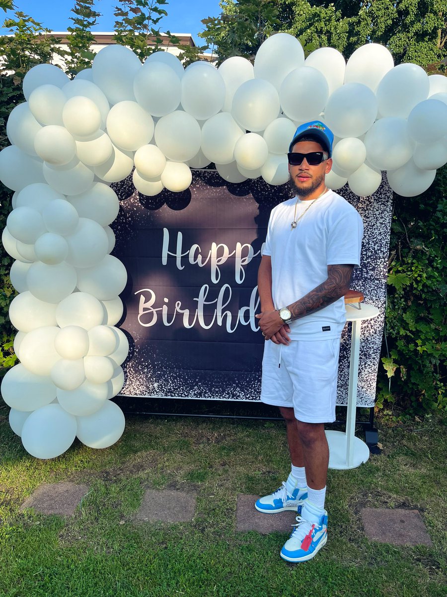 kingcarloss___'s tweet photo. 🎉🎉🎉 Blessed To See Another Year 🙏🏽 https://t.co/yjS1tIlDm9