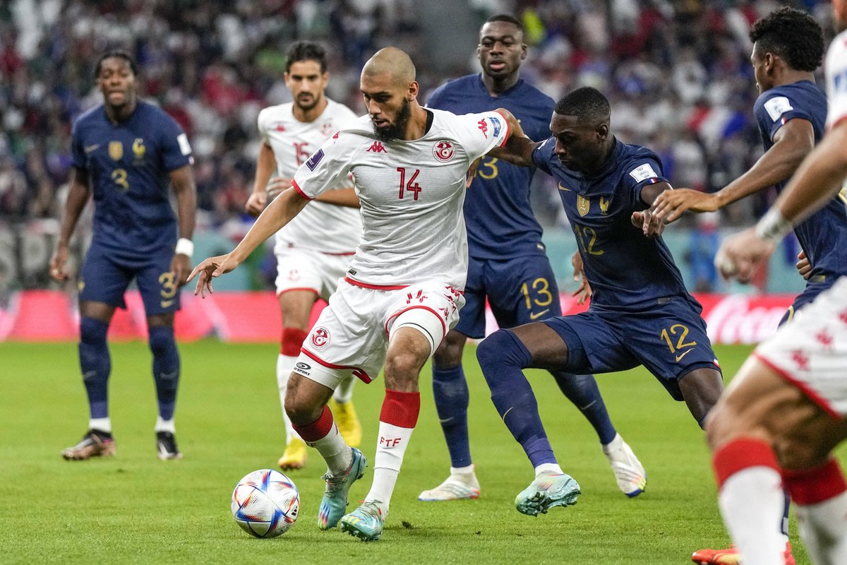 TNFOOT_'s tweet photo. 🎉 Des surprises sont en préparation chez TN FOOT pour la rentrée ! 
Restez connectés, on ne vous oublie pas. 🇹🇳🎁 

#Tunisie #football https://t.co/koKTdb5yxL