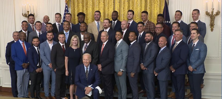 President @JoeBiden with the #WorldSeries Champions, our Houston @astros. 

#Ready2Reign #HoustonStrong