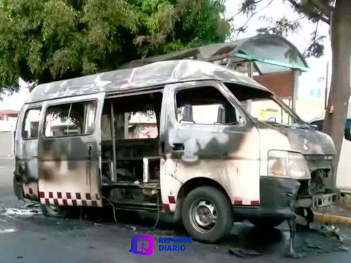 reportediariopv's tweet photo. Transportistas crean grupo de autodefensas frente a la delincuencia.

Leer nota: https://t.co/rapeajXyDO
Redacción: Patricia Retana
#Mexico #Hoy #Transportistas #GruopaDeAutodefensa #Arracos #Extorciones https://t.co/FWK49YqL9O